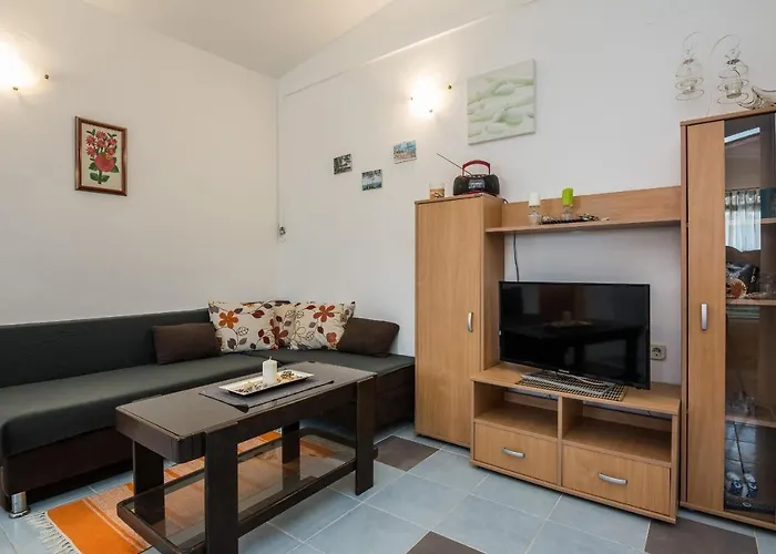 With Parking Space - 20233 Apartman Vir