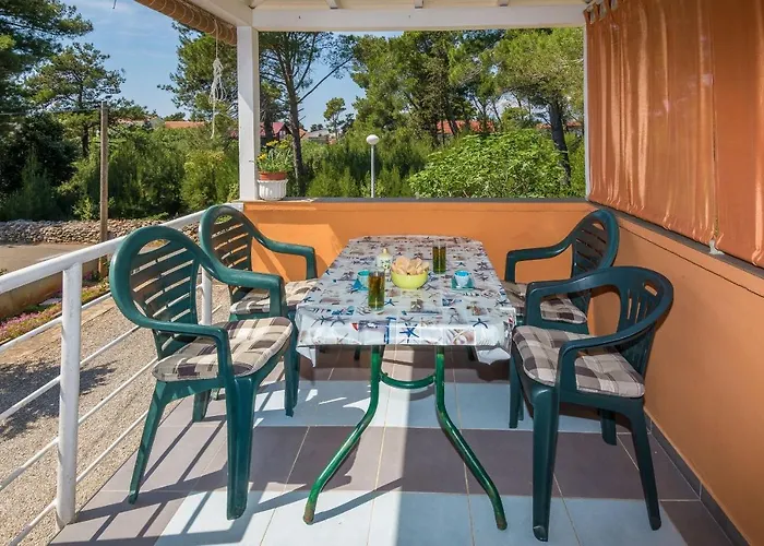 Apartman With Parking Space - 20233 *