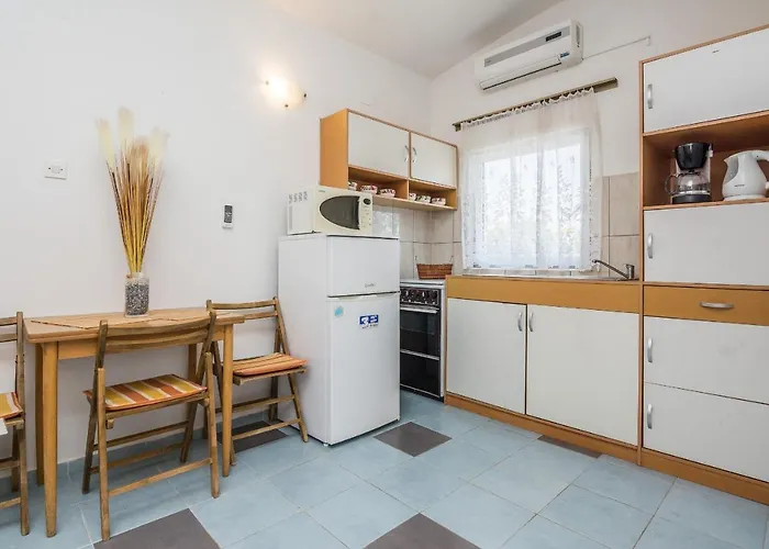 With Parking Space - 20233 Apartman Vir